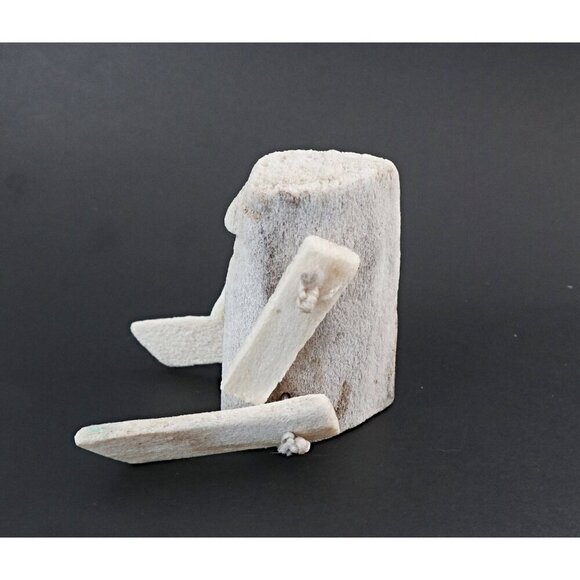 Vintage Inuit Carved Sculpture Jointed Small Doll Caribou Bone - Picture 6 of 9